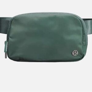 Lululemon Everywhere Belt Bag 1L